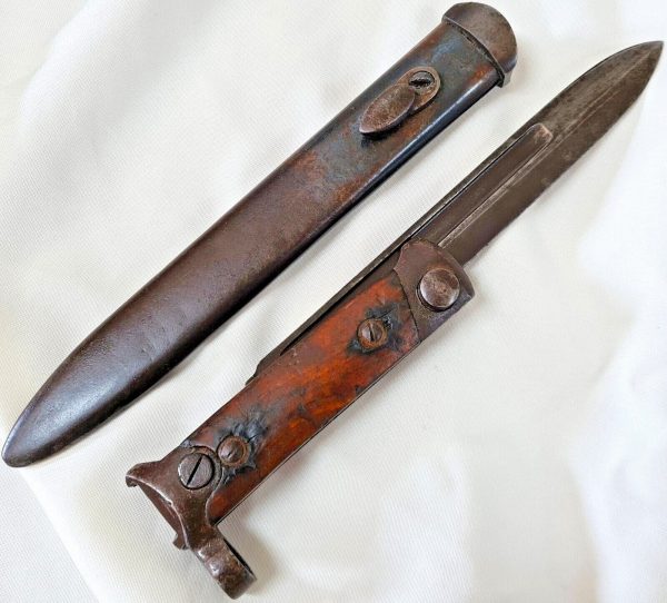 RARE WW2 ITALIAN ARMY 1938 CARCANO FOLDING BAYONET & SCABBARD FIGHTING KNIFE