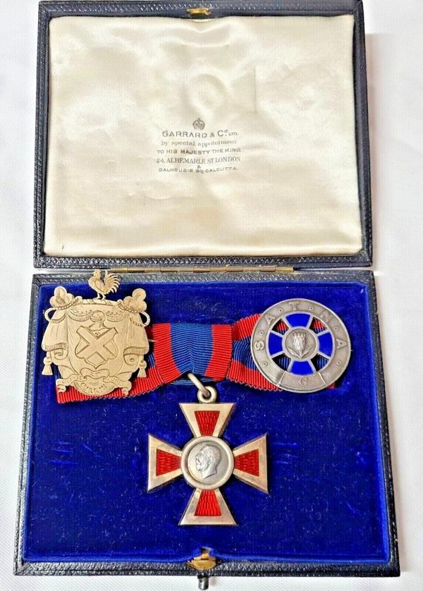 SISTER CURRIE SOUTH AFRICA FRANCE WW1 ROYAL RED CROSS 2ND CLASS MEDAL CASE RARE - Image 2