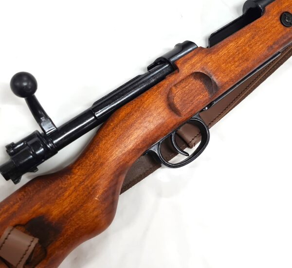 REPLICA WW1 WW2 GERMAN ARMY K98 MAUSER RIFLE BY DENIX GUN WITH SLING - 1146/C - Image 10
