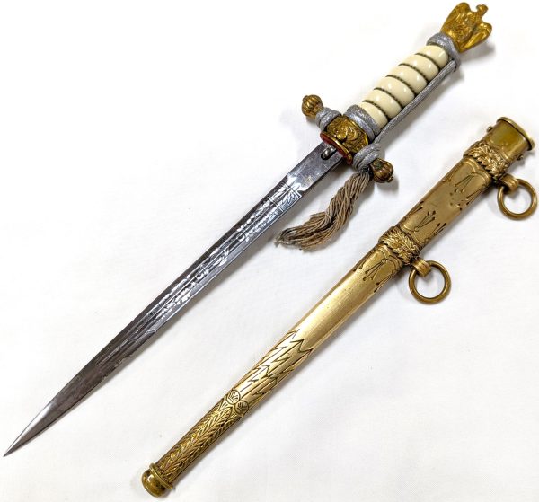 2ND PATTERN NAZI GERMAN KRIEGSMARINE NAVY DAGGER & SCABBARD BY W.K.C. OF SOLINGEN - Image 3