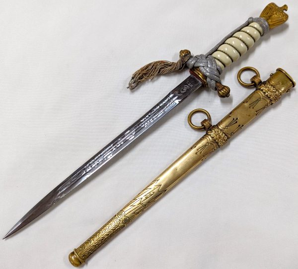 2ND PATTERN NAZI GERMAN KRIEGSMARINE NAVY DAGGER & SCABBARD BY W.K.C. OF SOLINGEN - Image 9