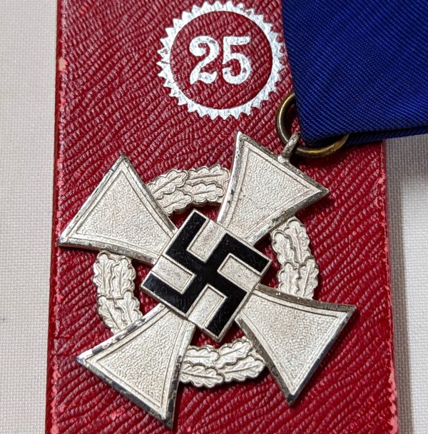 NAZI GERMANY CASED 25 YR SERVICE CROSS BY RUD A. KARNETH