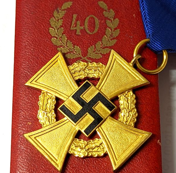 NAZI GERMANY CASED 40 YR SERVICE CROSS BY DESCHLER & SON, MUNICH