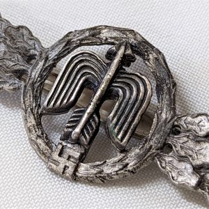 WW2 German Luftwaffe Squadron Clasp for Short Range Night Fighter Pilots in Silver by F.W. Assmann and Söhne