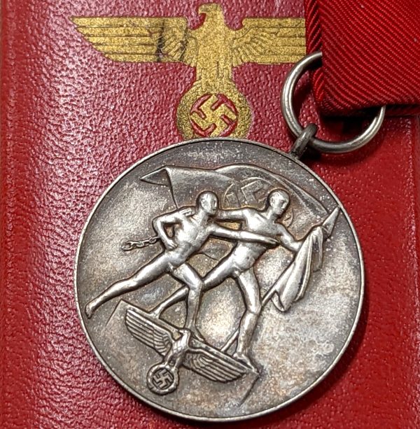 WW2 CASED GERMAN ANSCHLUSS OF AUSTRIA COMMEMORATIVE MEDAL OF MARCH 13TH 1938