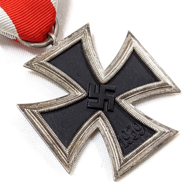 WW2 GERMAN IRON CROSS 2ND CLASS BY WILHELM DEUMER, LÜDENSCHEID L11