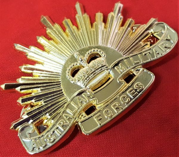 10 X VIETNAM WAR ERA AUSTRALIAN ARMY RISING SUN UNIFORM CAP BADGE REPLICA* - Image 4