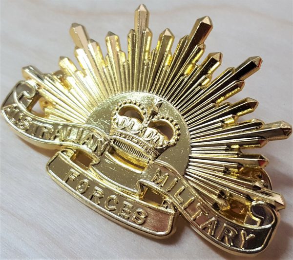 10 X VIETNAM WAR ERA AUSTRALIAN ARMY RISING SUN UNIFORM CAP BADGE REPLICA* - Image 3