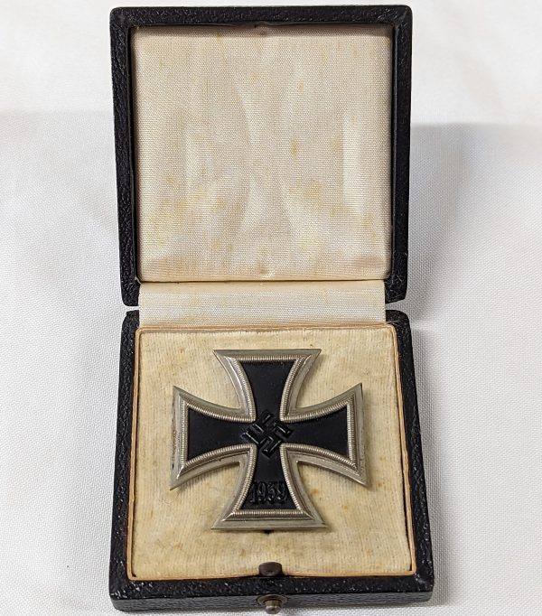 WW2 GERMAN IRON CROSS 1st CLASS IN CASE OF ISSUE - Image 2