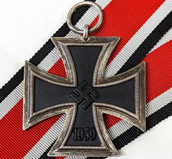 WW2 GERMAN IRON CROSS 2ND CLASS