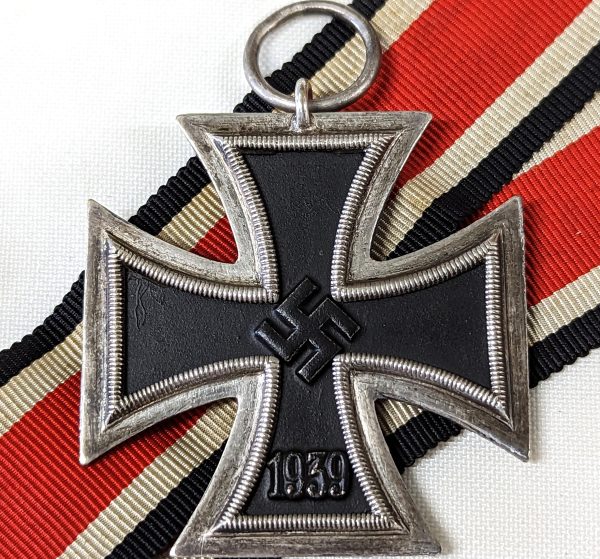 WW2 GERMAN IRON CROSS 2ND CLASS