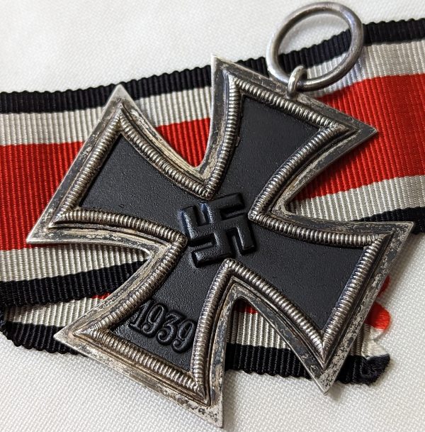 WW2 GERMAN IRON CROSS 2ND CLASS BY J. E. Hammer & Söhne, Geringswalde #55 - 1 - Image 2