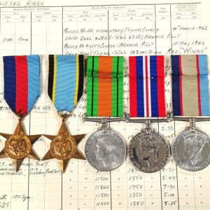 31 ops 100 & 625 Sqn wounded WW2 Australian medals to Ft/Lt Magee RAAF photos