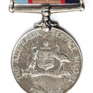 RAAF DFC winner 415648 Flying Officer Hansen WW2 Australia Service Medal 1939-45