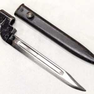 WW2 British Army No.9 Mk I Pattern Lee Enfield socket bayonet & scabbard