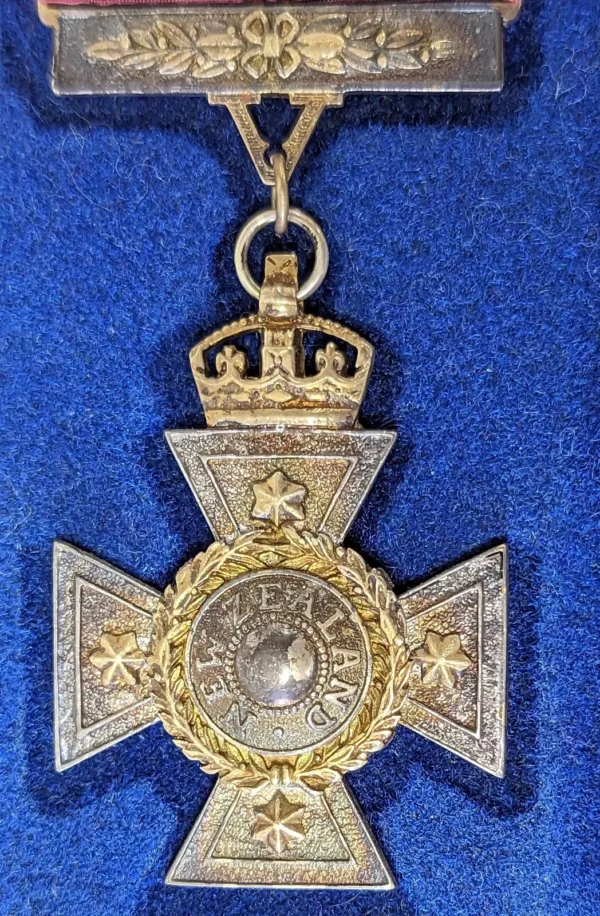 Rare cased replica New Zealand Cross (1869) 1956 produced limited edition medal